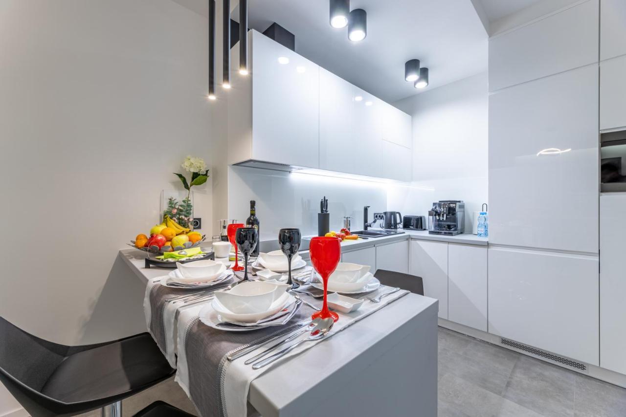 Leo Apartament Delux Ustrzyki Dolne Luaran gambar