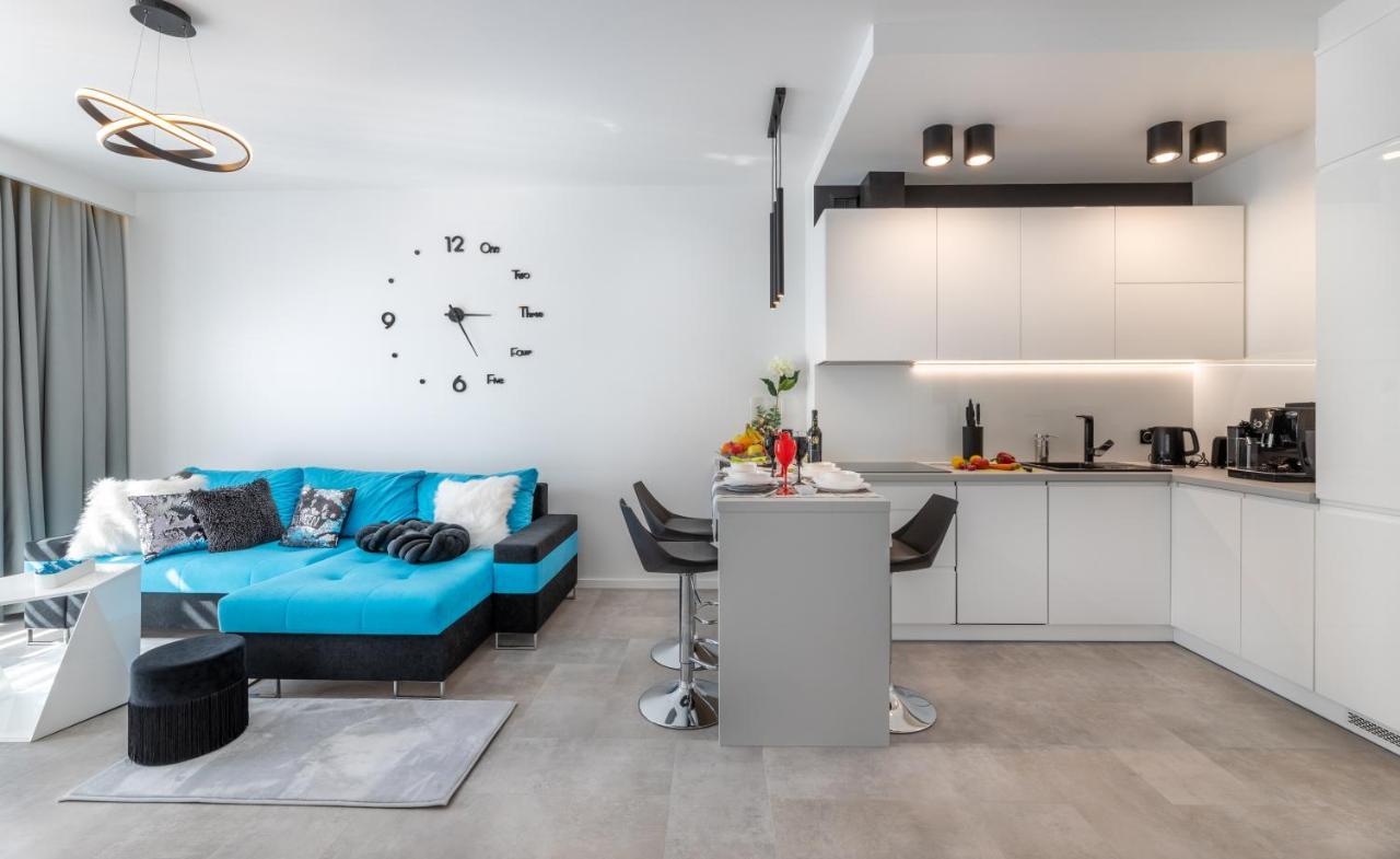 Leo Apartament Delux Ustrzyki Dolne Luaran gambar